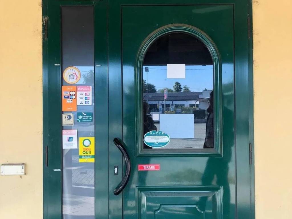 negozio in vendita a Nizza Monferrato