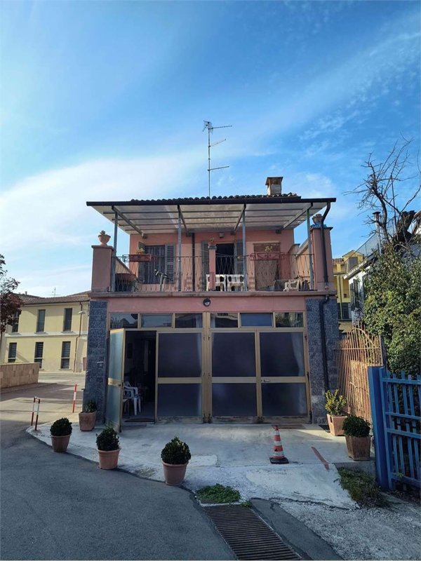 casa semindipendente in vendita a Nizza Monferrato