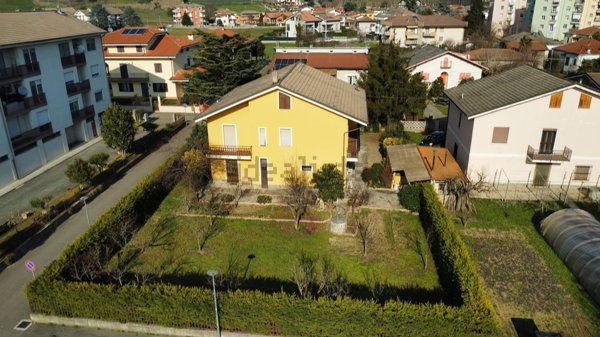 casa indipendente in vendita a Nizza Monferrato