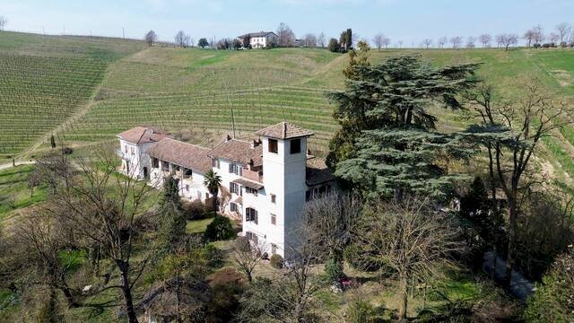 casa indipendente in vendita a Nizza Monferrato