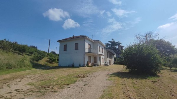 casa indipendente in vendita a Nizza Monferrato