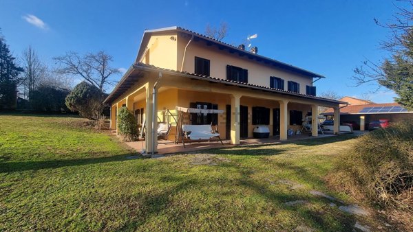 casale in vendita a Nizza Monferrato in zona San Michele