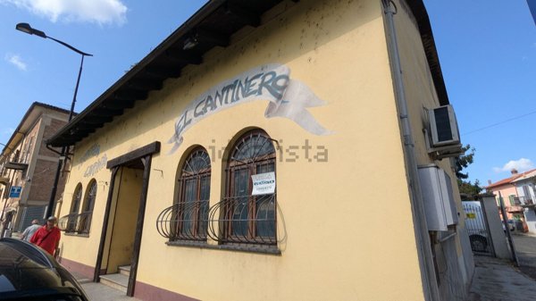 locale commerciale in vendita a Nizza Monferrato