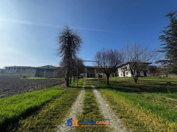 casa indipendente in vendita a Nizza Monferrato