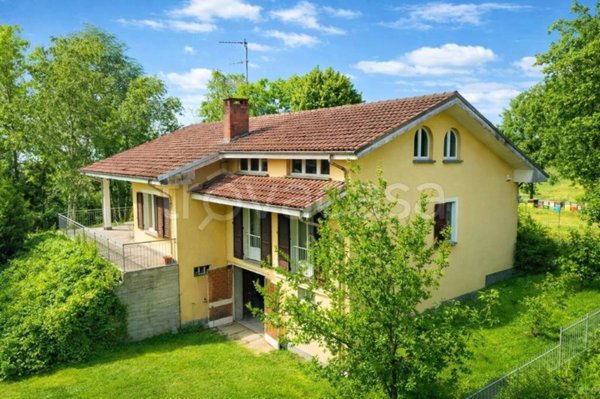 casa indipendente in vendita a Nizza Monferrato
