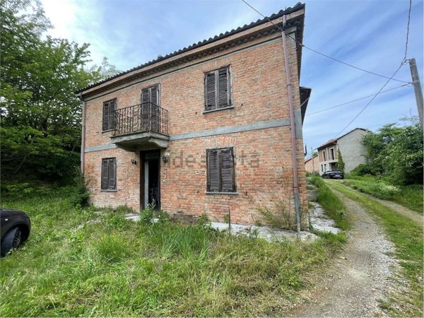 casale in vendita a Nizza Monferrato