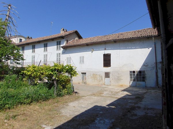 casa indipendente in vendita a Nizza Monferrato