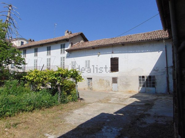 casa indipendente in vendita a Nizza Monferrato