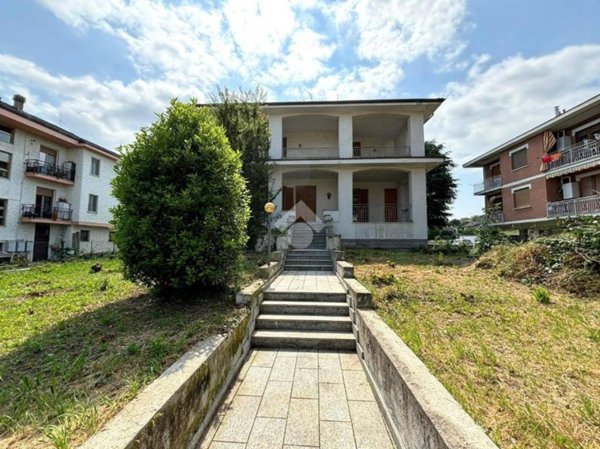 casa indipendente in vendita a Nizza Monferrato