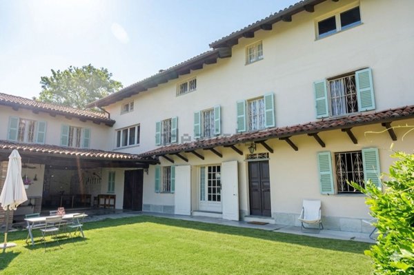 casale in vendita a Nizza Monferrato in zona Ponteverde