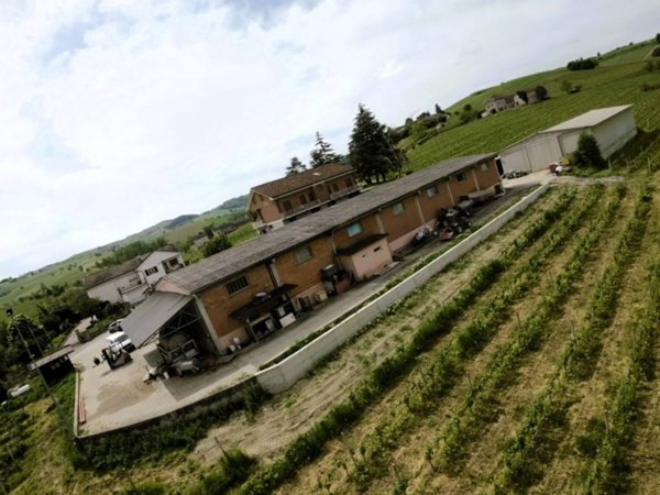 negozio in vendita a Nizza Monferrato in zona San Nicolao
