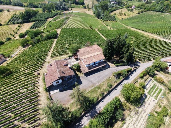 casa indipendente in vendita a Nizza Monferrato