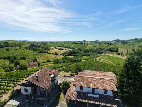 casa indipendente in vendita a Nizza Monferrato in zona Bricco