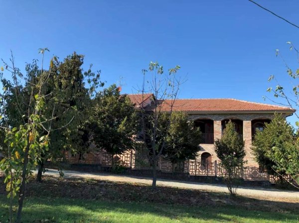 casa indipendente in vendita a Nizza Monferrato