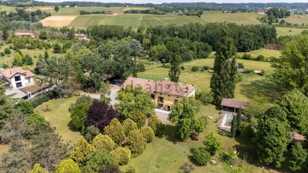 casa indipendente in vendita a Nizza Monferrato