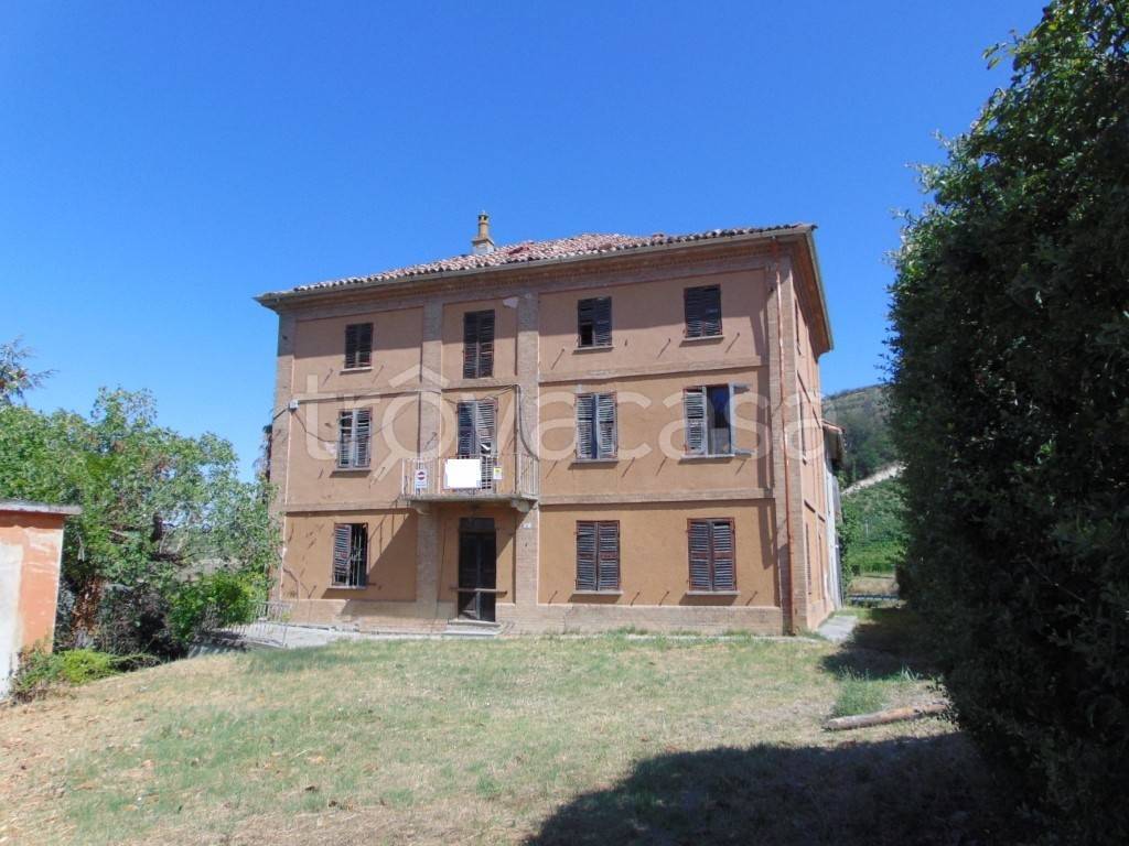 casa indipendente in vendita a Nizza Monferrato
