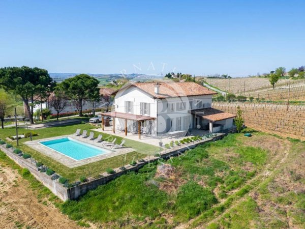 casa indipendente in vendita a Nizza Monferrato in zona Bricco