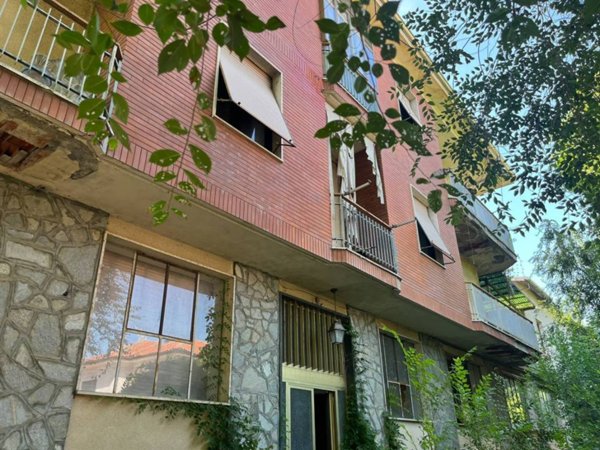 intera palazzina in vendita a Nizza Monferrato in zona San Michele