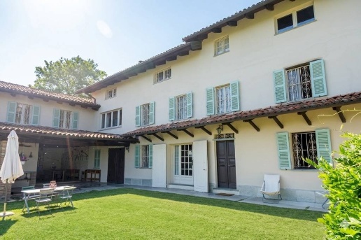 casale in vendita a Nizza Monferrato in zona Volta