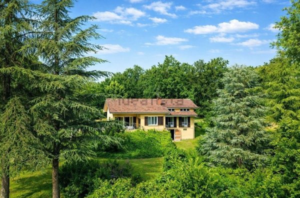 casa indipendente in vendita a Nizza Monferrato