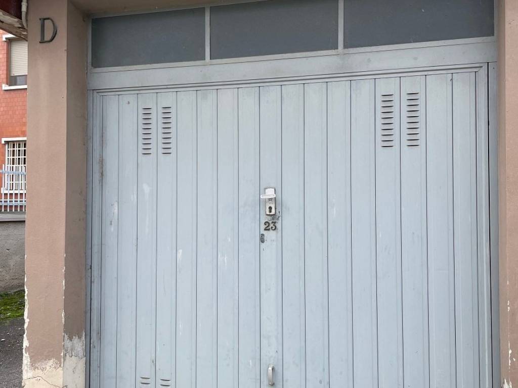 box auto in vendita a Nizza Monferrato in zona San Michele