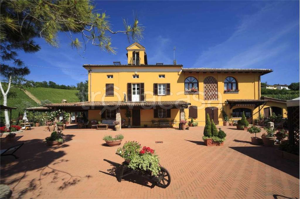 casa indipendente in vendita a Nizza Monferrato