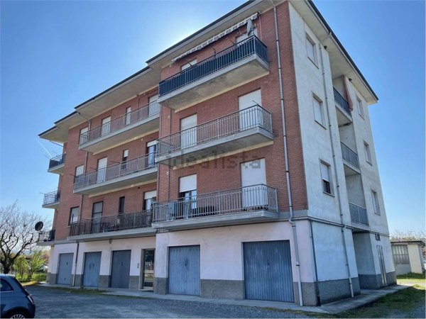 appartamento in vendita a Nizza Monferrato in zona Bricco