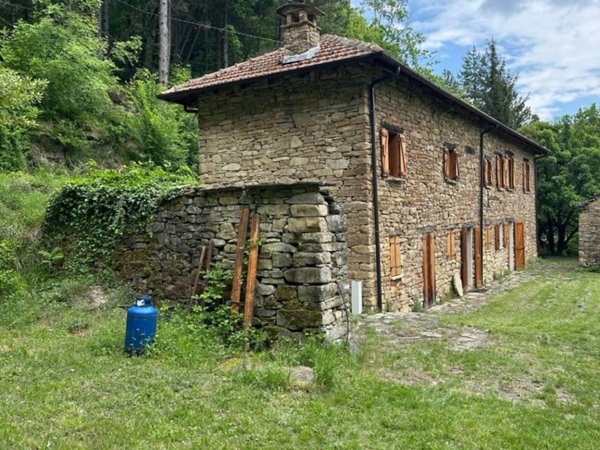 casa indipendente in vendita ad Olmo Gentile