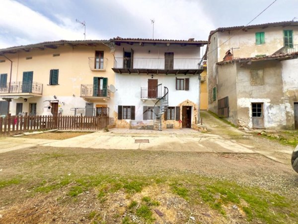 casa indipendente in vendita a Passerano Marmorito