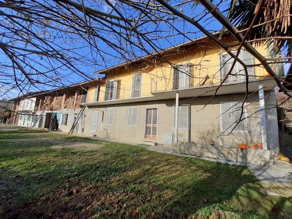 casa indipendente in vendita a Passerano Marmorito
