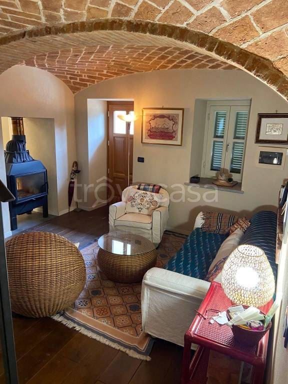 casa indipendente in vendita a Passerano Marmorito