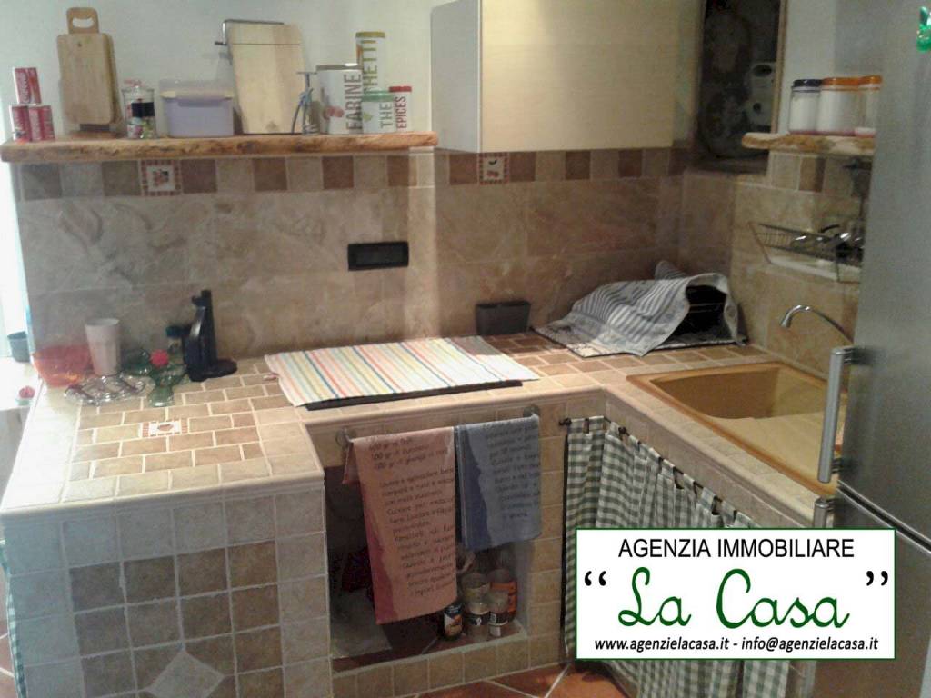 casa indipendente in vendita a Passerano Marmorito