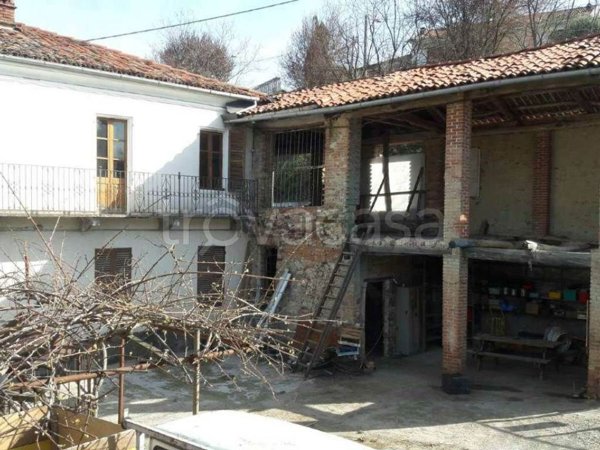 casa indipendente in vendita a Passerano Marmorito
