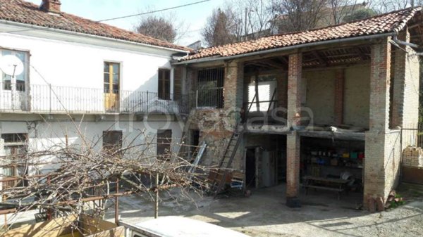 casa indipendente in vendita a Passerano Marmorito