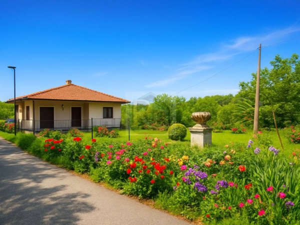 casa indipendente in vendita a Passerano Marmorito