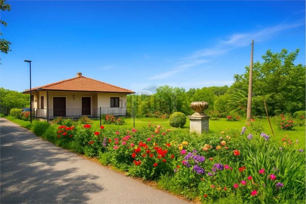 casa indipendente in vendita a Passerano Marmorito