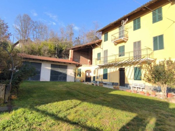 casa indipendente in vendita a Passerano Marmorito