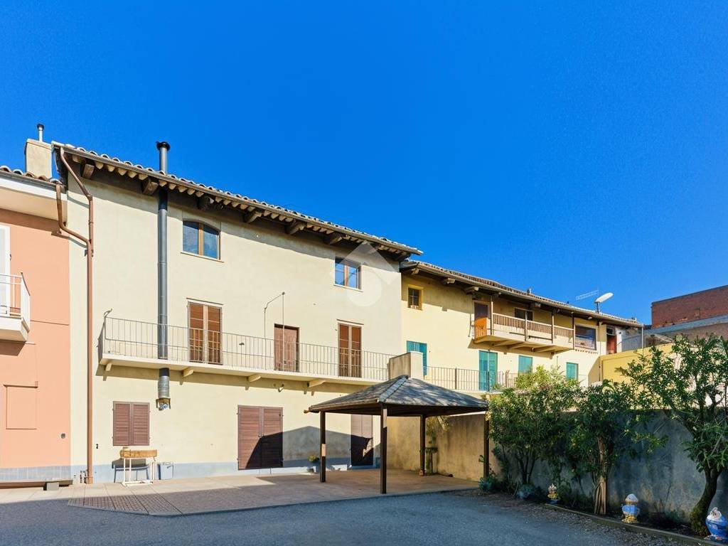 casa indipendente in vendita a Passerano Marmorito