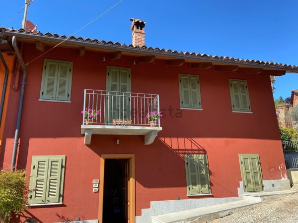 casa indipendente in vendita a Passerano Marmorito