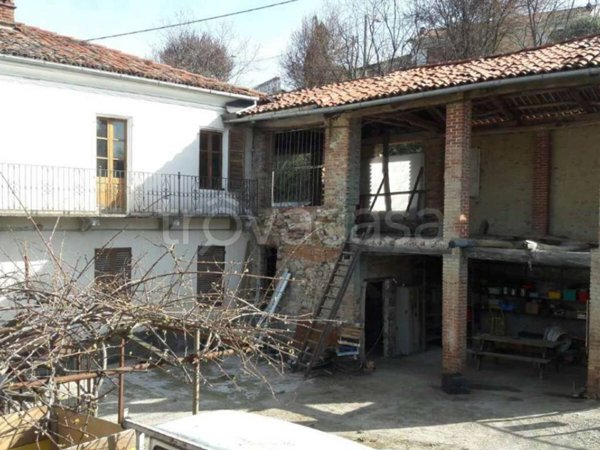 casa indipendente in vendita a Passerano Marmorito