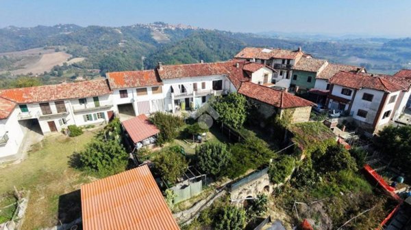 casa indipendente in vendita a Passerano Marmorito