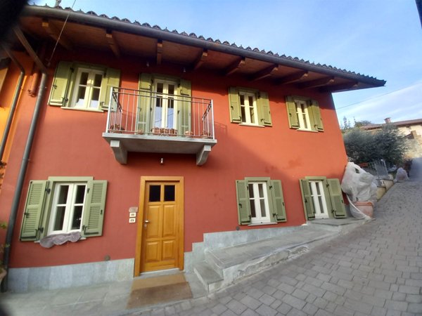 casa indipendente in vendita a Passerano Marmorito