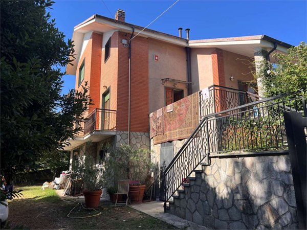 casa indipendente in vendita a Passerano Marmorito