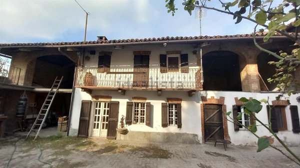 casa indipendente in vendita a Passerano Marmorito