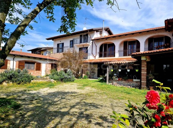 casa indipendente in vendita a Penango