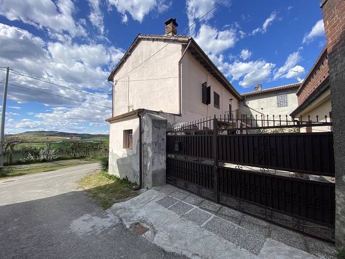 casa indipendente in vendita a Penango