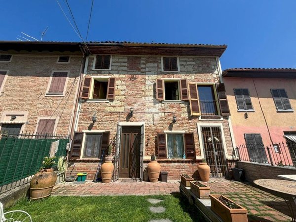 casa semindipendente in vendita a Penango in zona Cioccaro