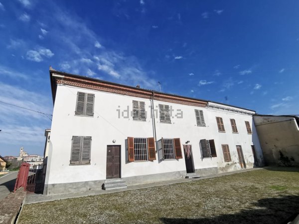 casa semindipendente in vendita a Penango