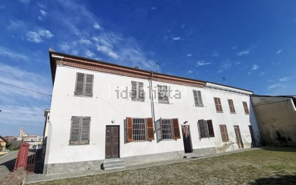 casa semindipendente in vendita a Penango