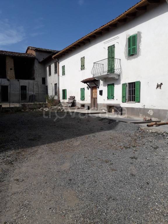 casa indipendente in vendita a Penango